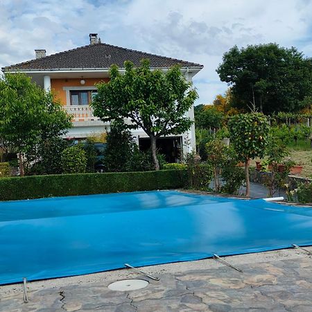 Villa Con Piscina En Panton Ribeira Sacra Galicia Ideal Para Familias Exterior photo